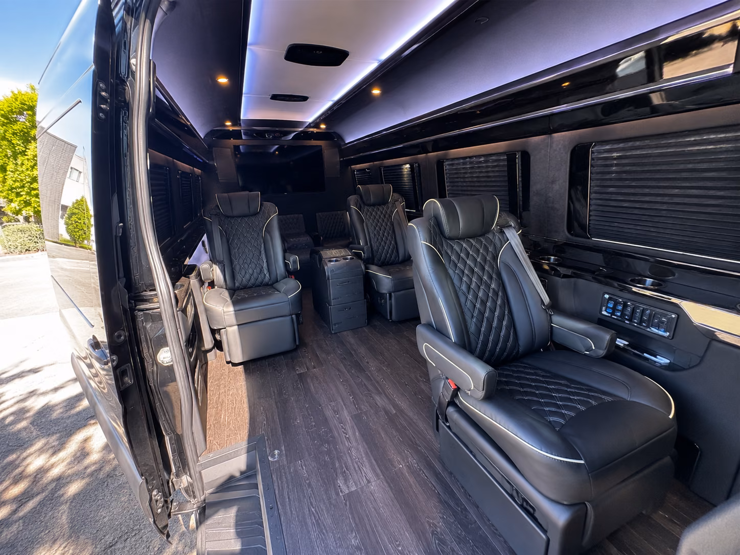 easily book transportation for your next convention or trade show 3