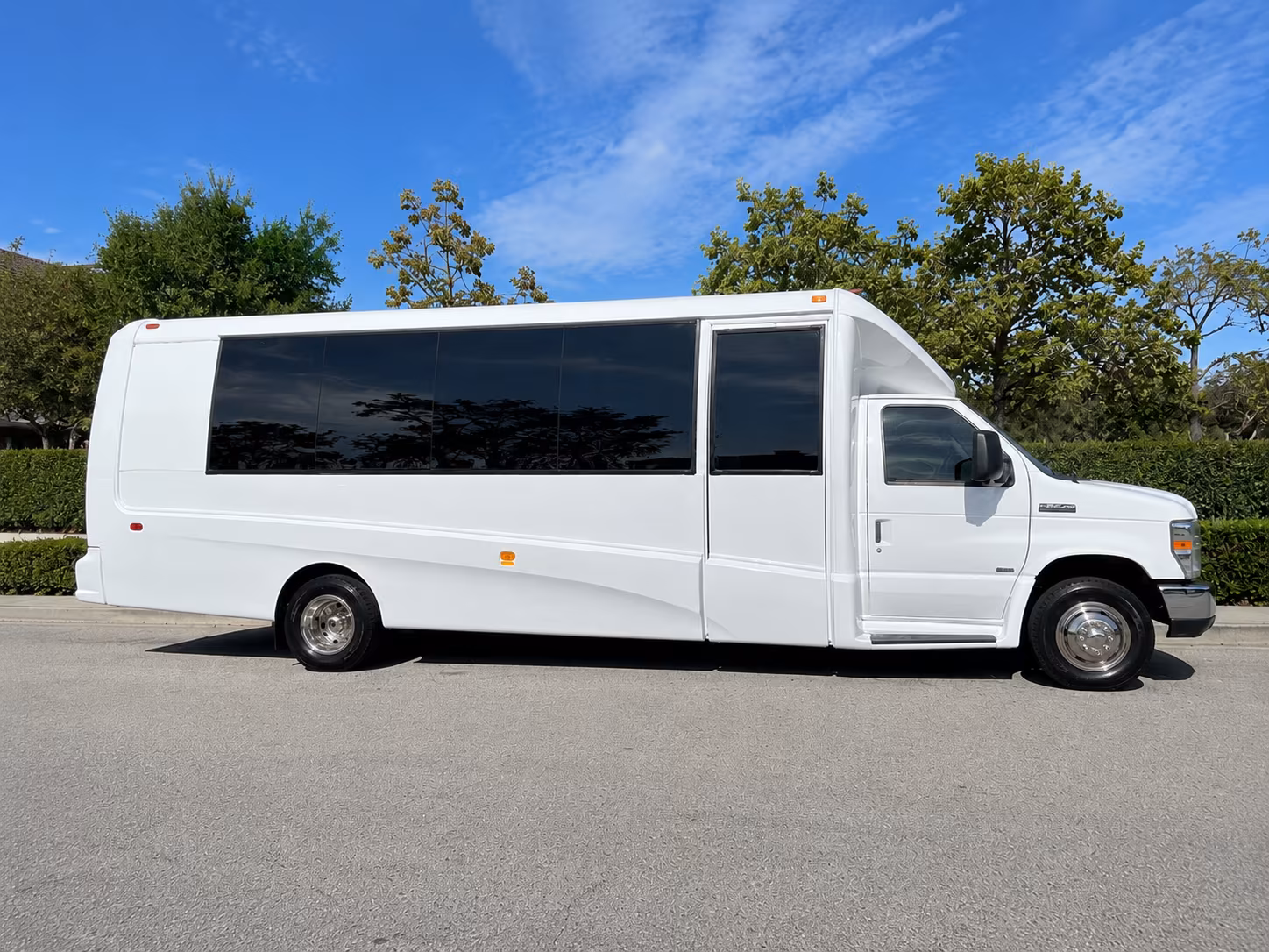 easily book transportation for your next prom 5
