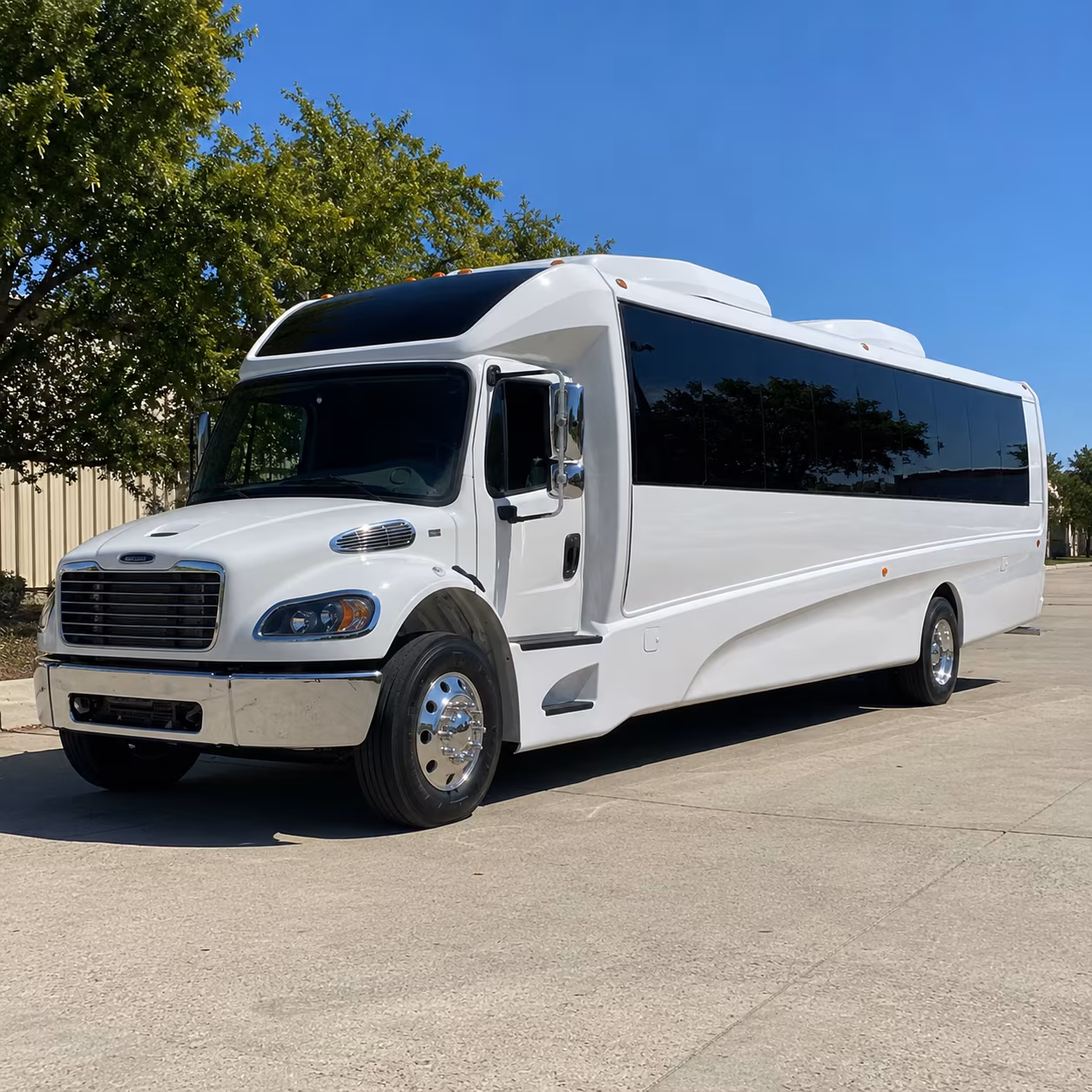 shreveport 25 passenger minibus